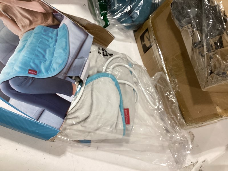 Condition photo showing Good Condition for comfytemp weighted heating pad for back & period, valentines day gifts birthday gifts for her him mom dad, 17'' x 30'' extra large heat pad, 3.7lb electric heated pad, 2h auto-off, machine washable