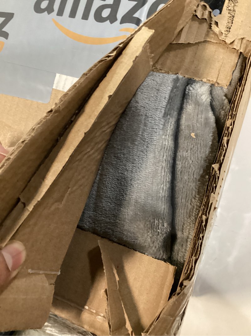 Condition photo showing Good Condition for Uttermara Weighted Blankets for Adults Queen Size, 15lbs 60x80 inches Blanket with Soft Warm Plush Sherpa Fleece, Washable Thick Heavy Throw for Sleep, Anxiety and Calming, Grey Grey 60" x 80" 15lbs