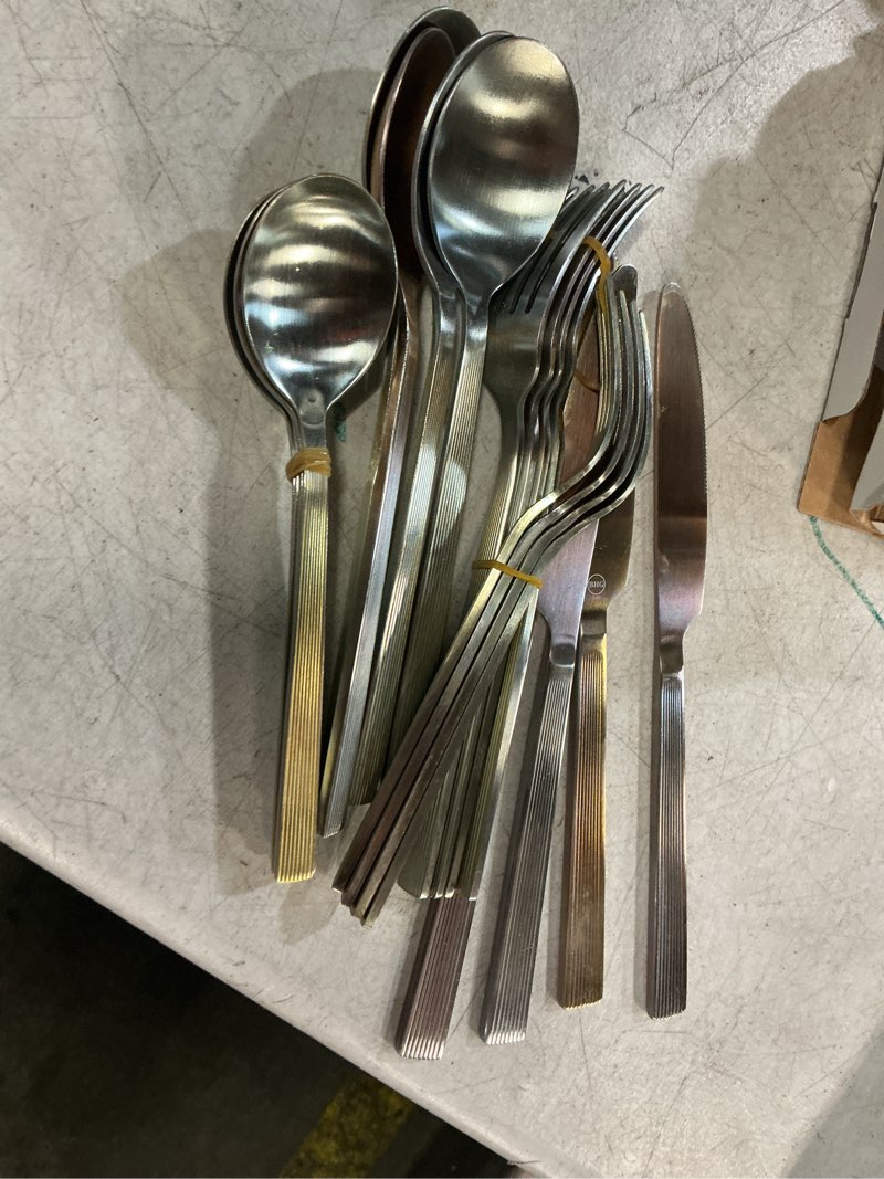 Condition photo showing Good Condition for bhg silver flatware - hammered finish 20-piece set