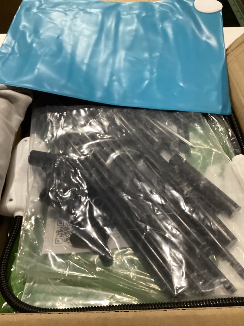 heated cat house for outside use 900d oxford cloth, outside cat house weatherproof with remote control heating pad, insulated cat houses with sloped roof for drainage, raised legs to isolate moisture