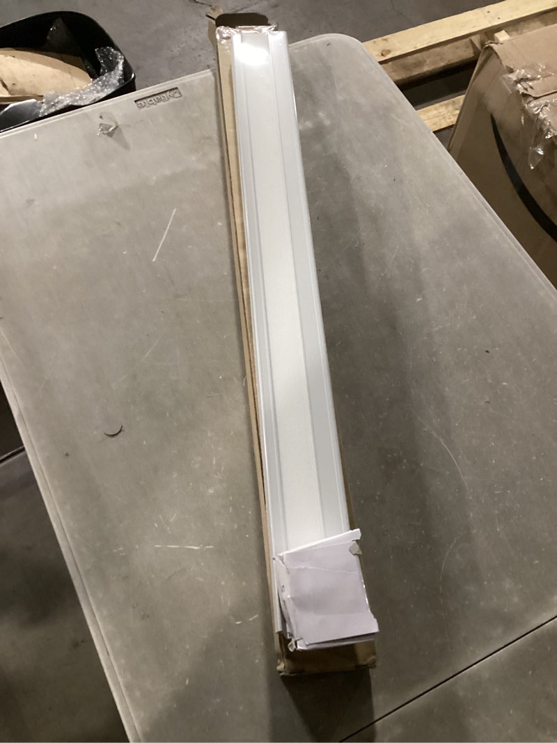 Condition photo showing New/Like New for blindsavenue cellular honeycomb cordless polyester shade, 9/16" single cell, light filtering, white, size: 22" w x 48" h white 22"w x 48"h