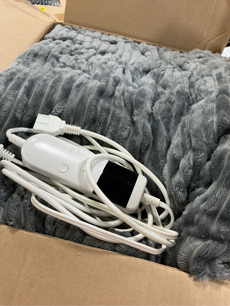 https://lotting-media.assets.bidfta.com/lotting_266875a4-6504-4a2d-82a4-661e7c7d8510