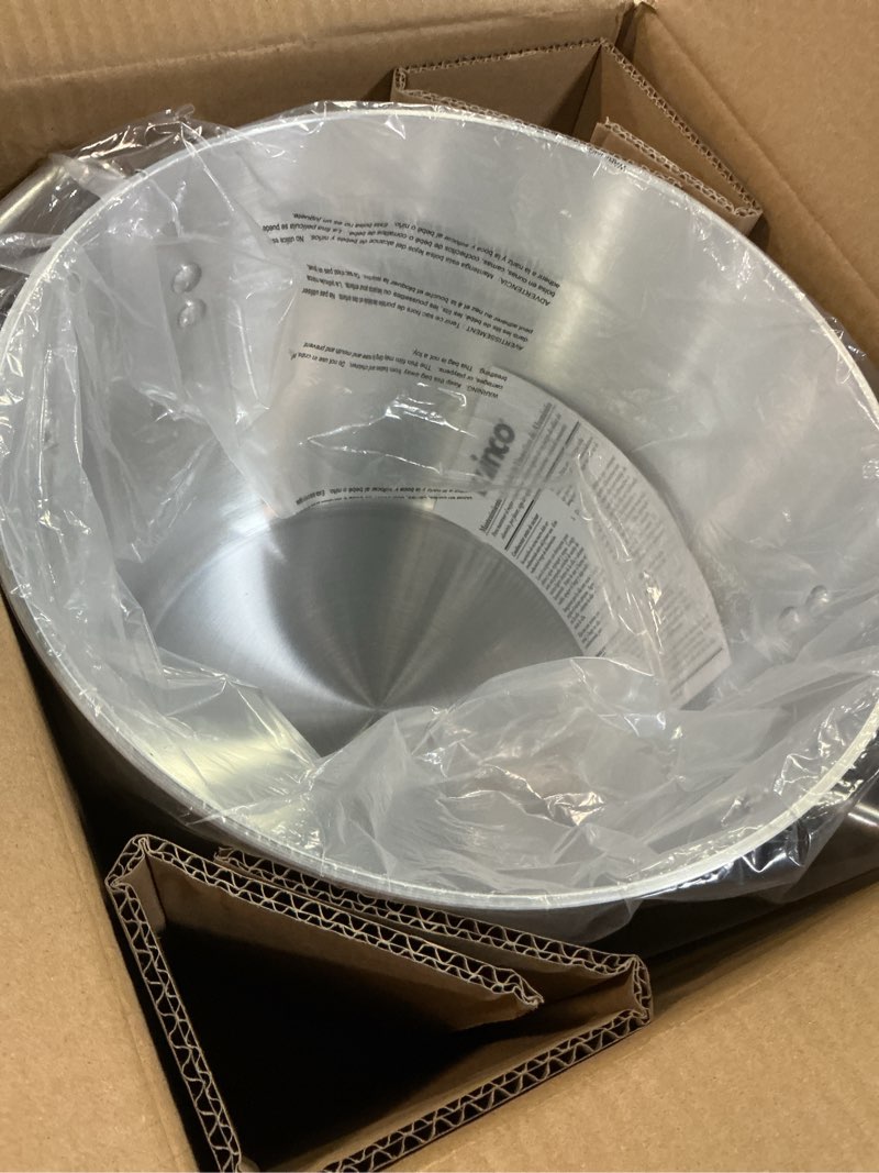 Condition photo showing Good Condition for winco alst-20 elemental 20 quart aluminum stock pot