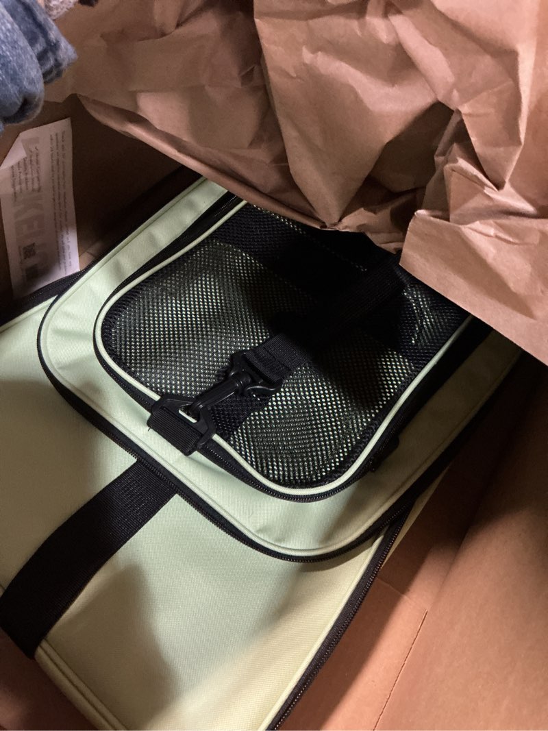 Condition photo showing Good Condition for henkelion large cat carriers dog carrier pet carrier for large cats dogs puppies up to 25lbs, big dog carrier soft sided, collapsible travel puppy carrier - large - green 20.0"l x 13.0"w x 13.0"h green