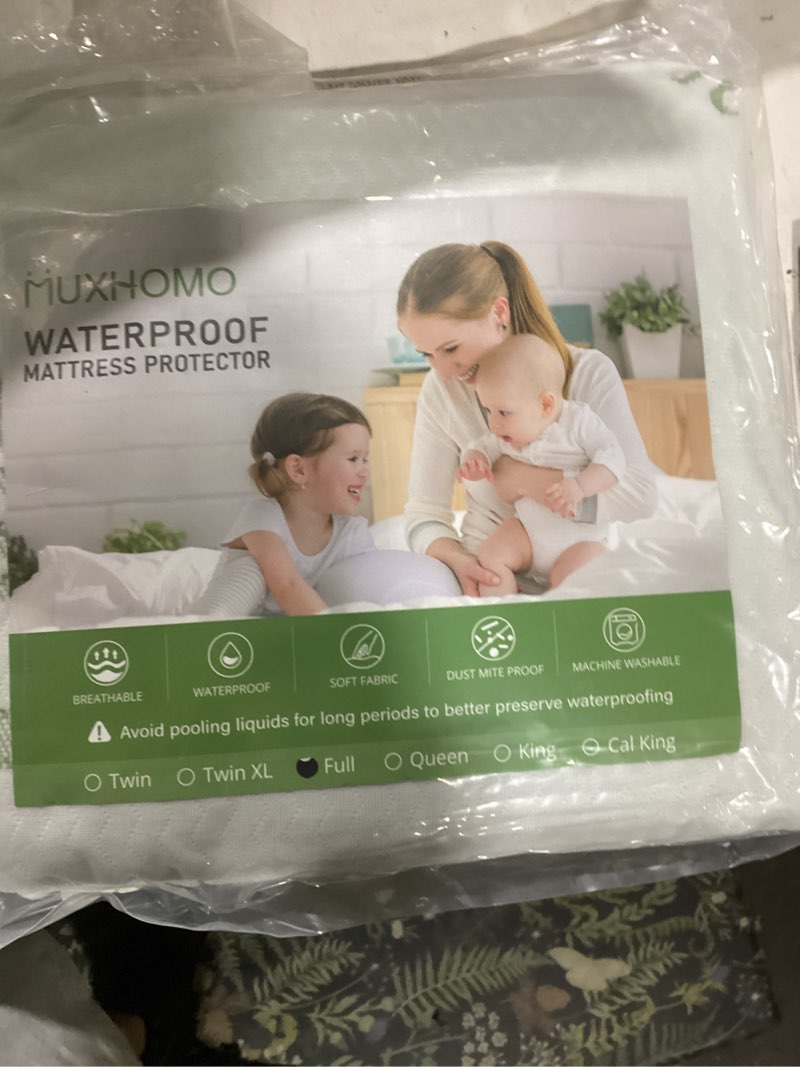 Condition photo showing New/Like New for niagara sleep solution ultra soft full size mattress topper - viscose made from bamboo pillow top mattress pad for back pain relief - naturally cooling for hot sleepers, green full 1 green