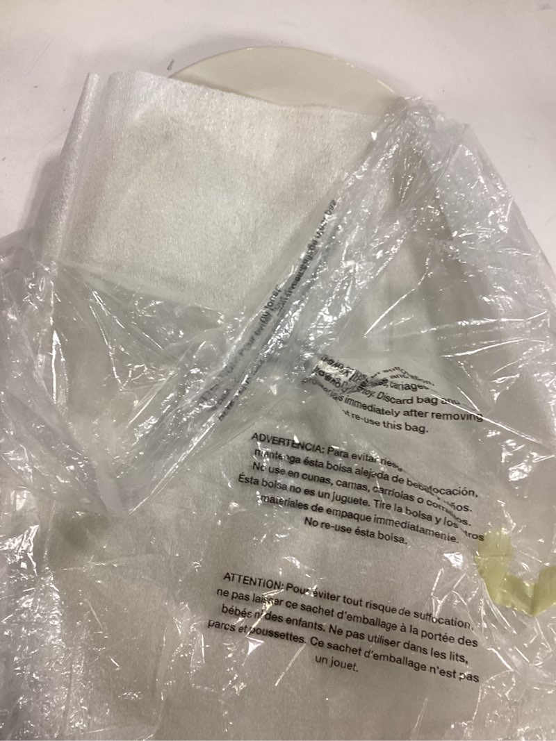 Condition photo showing Good Condition for Centoco Elongated Toilet Seat, Heavy-Duty Wood Core with Plastic Scratch-Resistant Finish, Soft Close, Made in the USA, 900SC-001, White White Slow Close Elongated Slow Close / Made in the USA