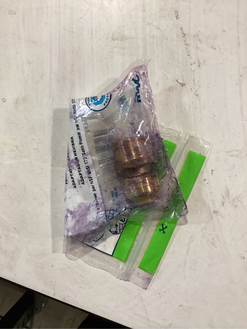 Condition photo showing Good Condition for sharkbite 3/8-in (1/2-in od) push-to-connect x 1/2-in fnpt female adapter