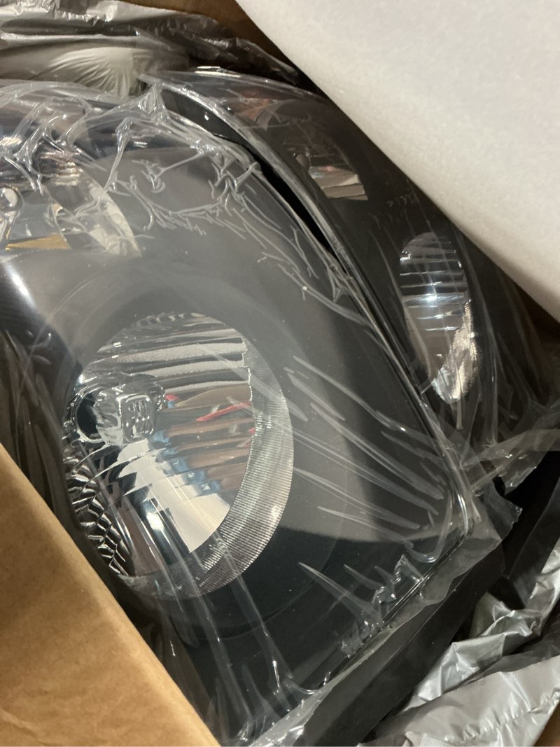 Condition photo showing Good Condition for for 2006-2008 dodge ram 1500 2500 3500 headlights assembly compatible 2007 2009 with halogen headlamps amber reflector black housing amber reflector + black housing