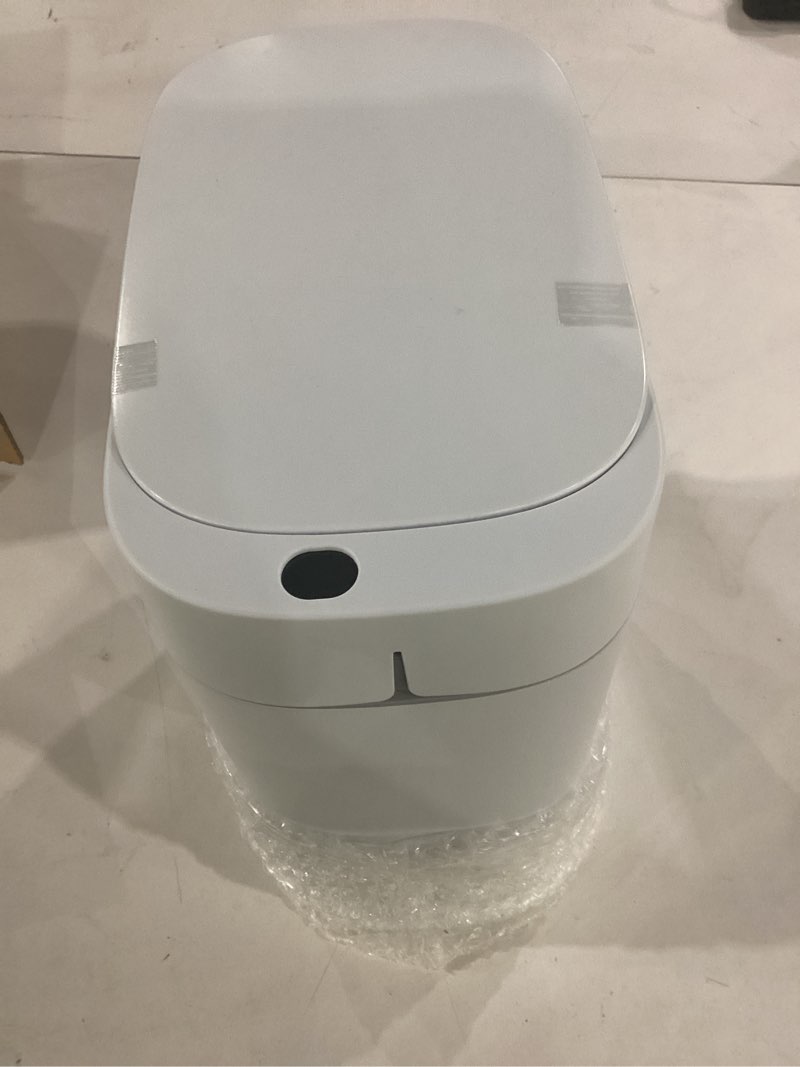 Condition photo showing Good Condition for funest bathroom trash can with lid, automatic motion sensor trash can, 3.5 gallon garbage can, type-c rechargeable, bag-holding design, one-pull auto packing, quiet-close hinge for bedroom, office