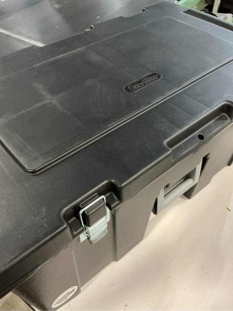 Condition photo showing Good Condition for heavy duty footlocker - brightroom