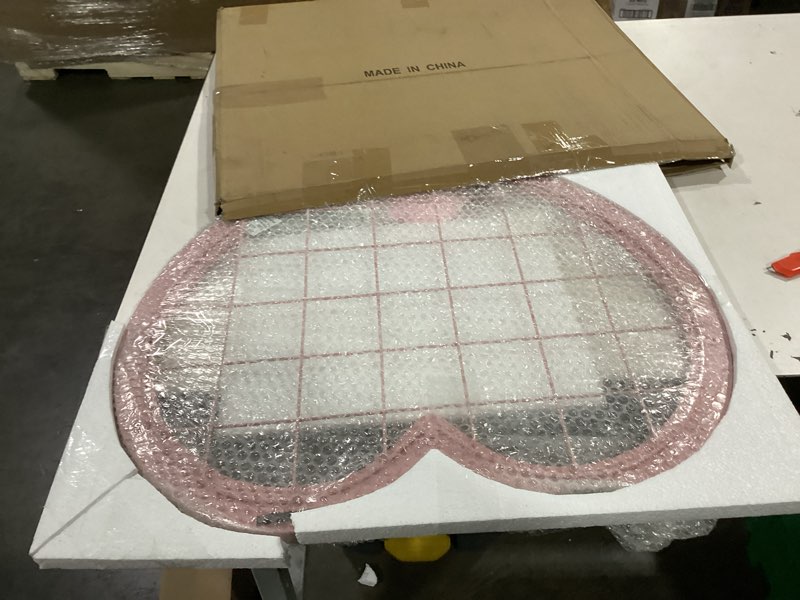 Condition photo showing Good Condition for Pink Preppy Coquette Room Decor, Heart Shape Wire Wall Grid Panel for Photo Display Board and Wall Storage Organizer, Wall Decor for Teen Girls and Women Home Bedroom Living Room and Dorm