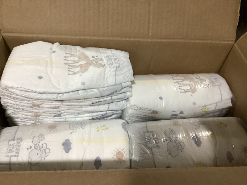 Condition photo showing Good Condition for Pampers Swaddlers Diapers, Size 3 (13-26 lbs), 136 Count, Absorbent, Keeps Baby Dry and Comfortable, Skin Safe Disposable Baby Diaper (Packaging May Vary) Size 3 136