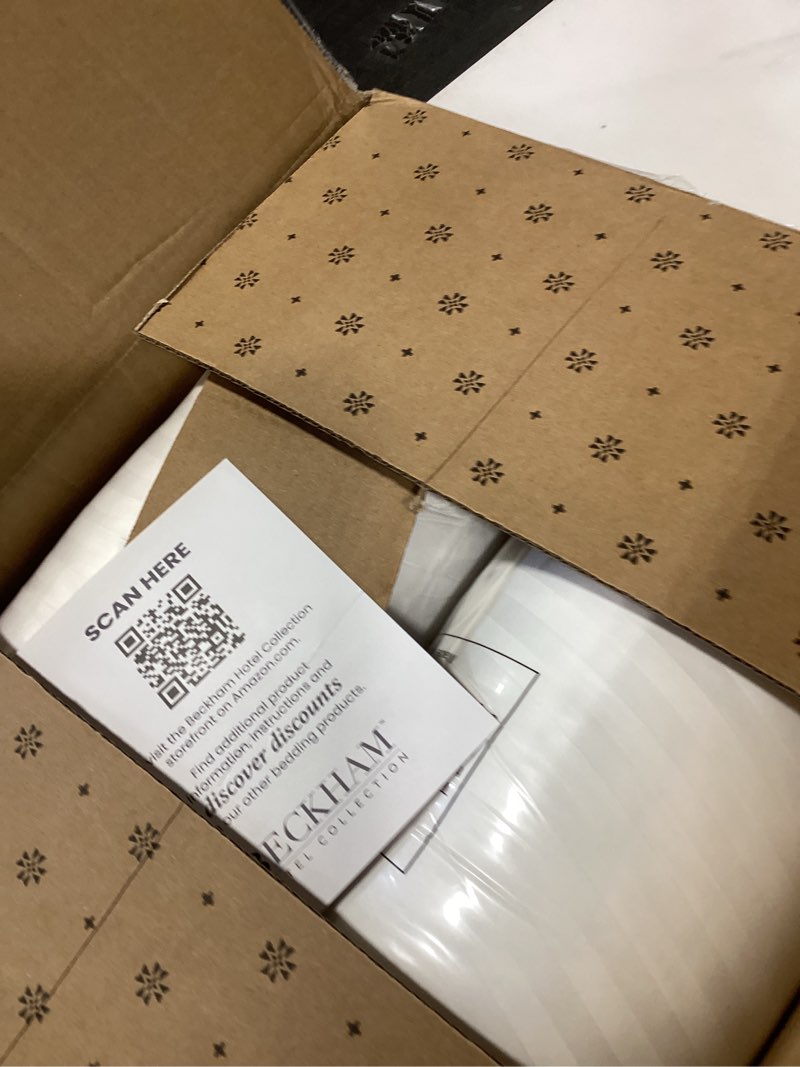 Condition photo showing New/Like New for beckham hotel collection bed pillows standard/queen size set of 2 - original soft down alternative pillow for sleeping - soft support for back, stomach or side sleepers queen / standard white
