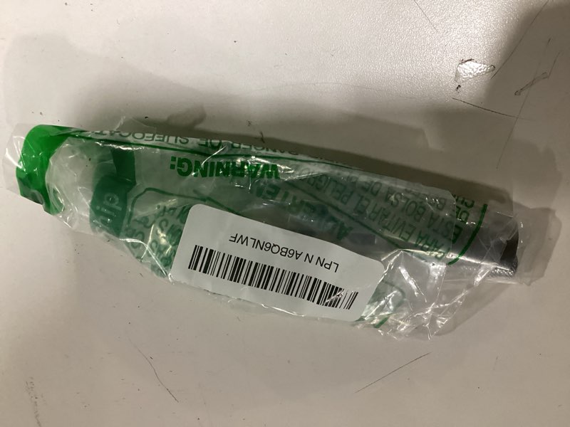 Condition photo showing New/Like New for Bambaw Double Edge Safety Razor for Men & Women, Metal Razor with 5 Double Edge Safety Razor Blades, Eco-Friendly Razor – Silver Silver Razor