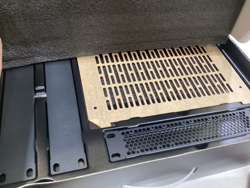 Condition photo showing Good Condition for geeekpi 8u server cabinet, 10 inch mini server rack for network, servers, audio, and video equipment, deskpi rackmate t1 rackmount, 7.87 inch depth silver