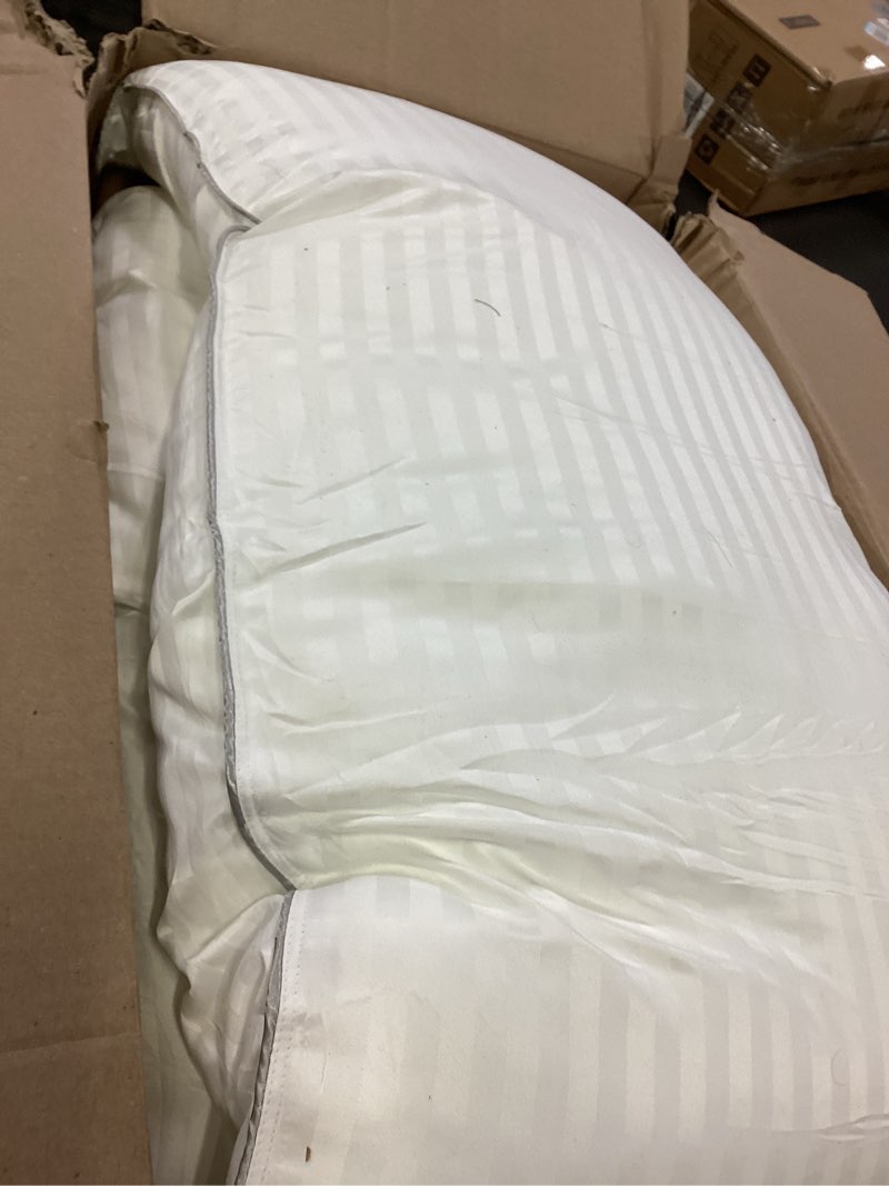 Condition photo showing Good Condition for Basic Beyond Hotel Collection Bed Pillows for Sleeping - King Size Pillows Set of 4, 20x36, White White King (Pack of 4)