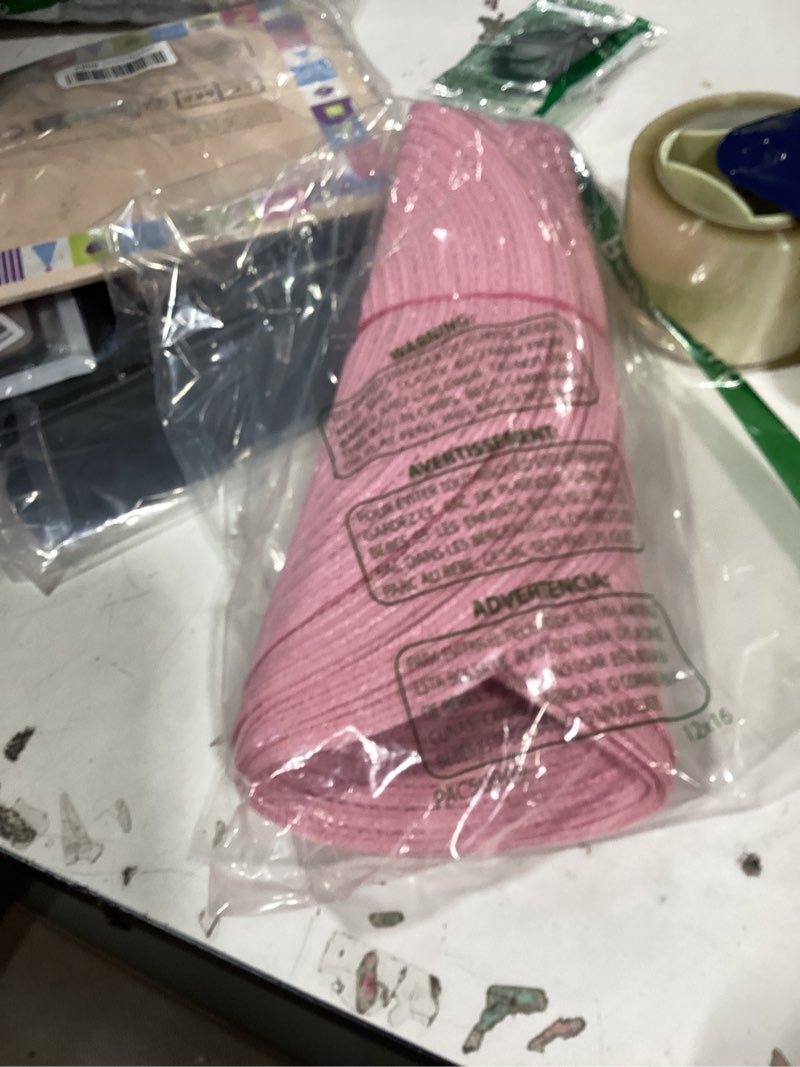 Condition photo showing New/Like New for shacos round braided placemats set of 6 round table mats for dining tables 15 inch washable non slip placemats (pink, 6) pink 6