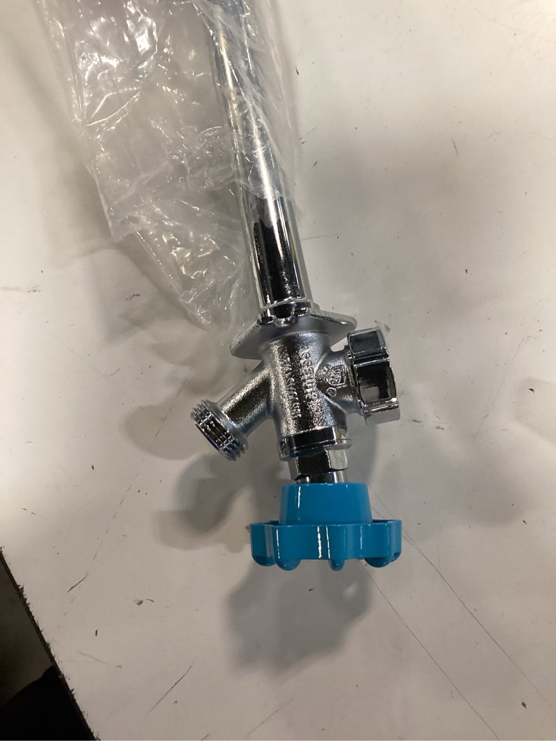 Condition photo showing New/Like New for sharkbite 8-in l x 1/2-in pex brass anti-siphon frost resistant multi turn sillcock