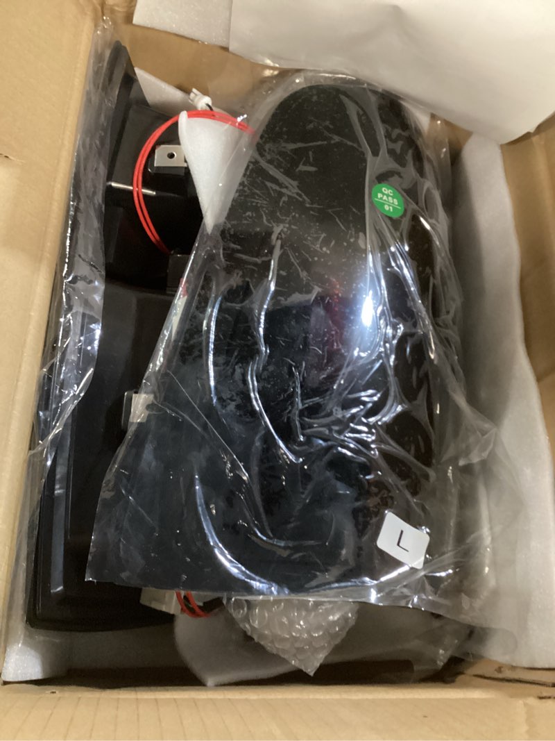 Condition photo showing Good Condition for all-in-one led tail light + 3rd third brake cargo lamp for dodge ram 1500 2009-2018, for dodge ram 2500 & 3500 2010-2018?only fit factory halogen model not fit led version 2009-2018 tail light + 3rd brake light