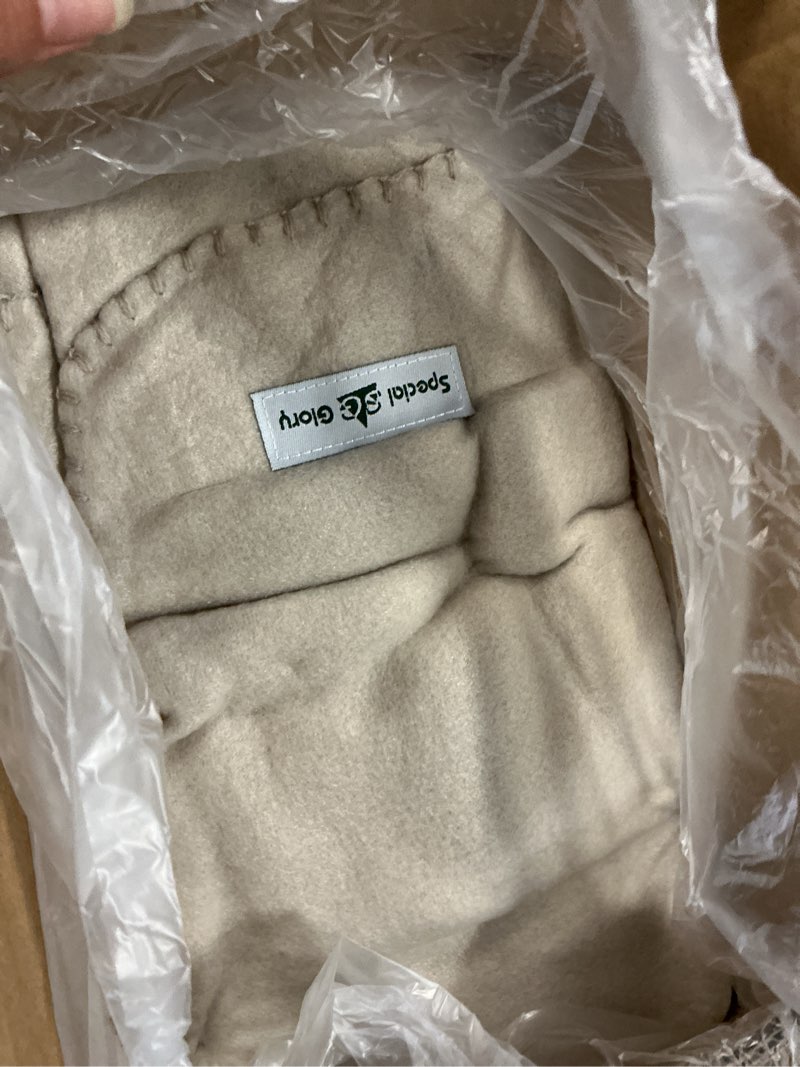 Condition photo showing Good Condition for special sg glory fleece throw blankets lightweight warm for soft cozy pet-friendly fleece blanket solid for home,bed,sofa,dorm,office,wedding,gifts,outdoor(beige, pack of 6-50x60 inches)