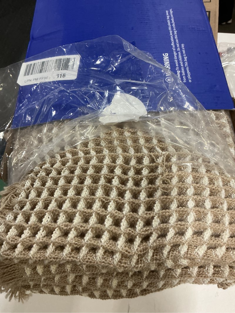 Condition photo showing Good Condition for MIULEE Set of 2 Waffle Bathroom Rugs, Boho Bath Rugs Non Slip Washable, Super Absorbent Bath Mats, Ultra Soft Rubber Backed Shower Mats for Bathroom Floor, Tub, Brown & White, 18x30 Inch Brown & White Waffle 18''x30''