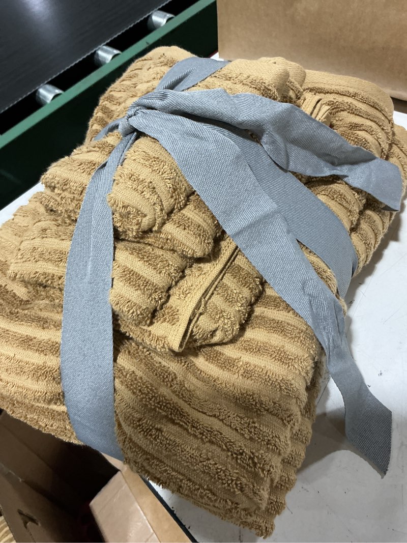 Condition photo showing Good Condition for better homes & gardens powerloft airrich® 6 piece bath towel set, dark carmel textured stripe