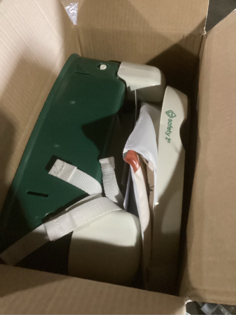 deluxe 5-in-1 sit, snack & go convertible booster seat