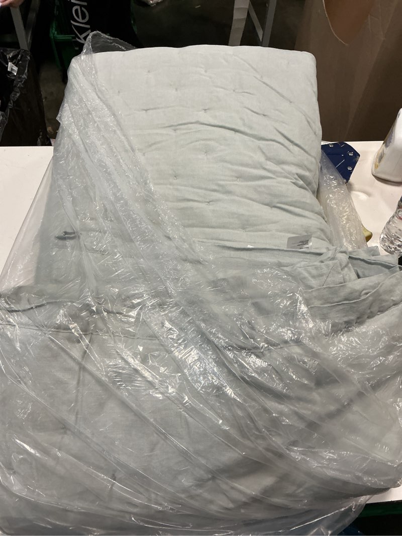 Condition photo showing Good Condition for quince organic cotton gauze dream quilt (king size) color mint