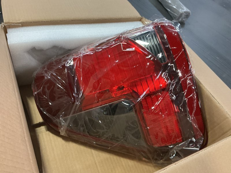 Condition photo showing Good Condition for STRAUTOS Tail Light Assembly Compatible With 2024-2026 F150 XL XLT Halogen Brake Rear Taillight With