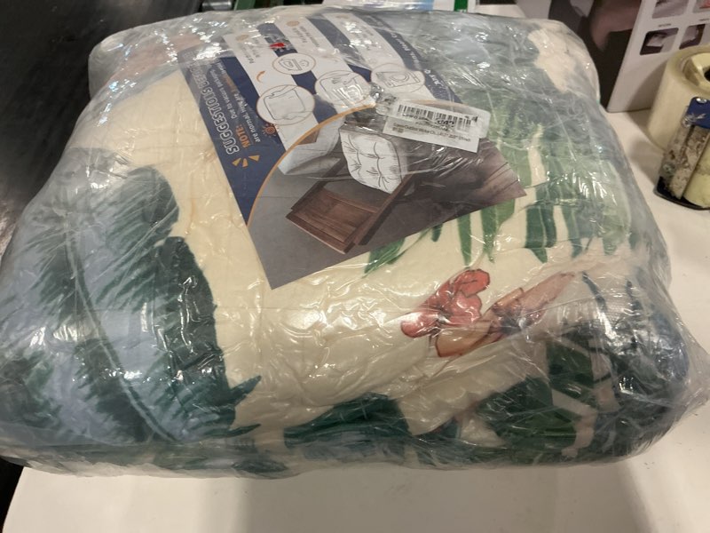 Condition photo showing New/Like New for outdoor wicker chair cushions waterproof set of 2 with ties, printed tufted outdoor high back seat cushions for patio furniture,hawaii,41.7 * 20.8 * 3.9 inch