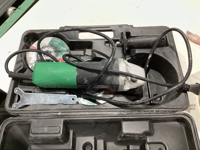 metabo hpt 4.5-in 6.2-amp sliding switch angle grinder