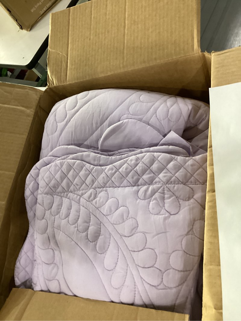Condition photo showing As Is for cmfshape oversize king bedspread 120"x120",3 piece california king quilt,lightweight lavender bed quilt set for all season,modern coin pattern bedding set lavender oversize king 120"x120"