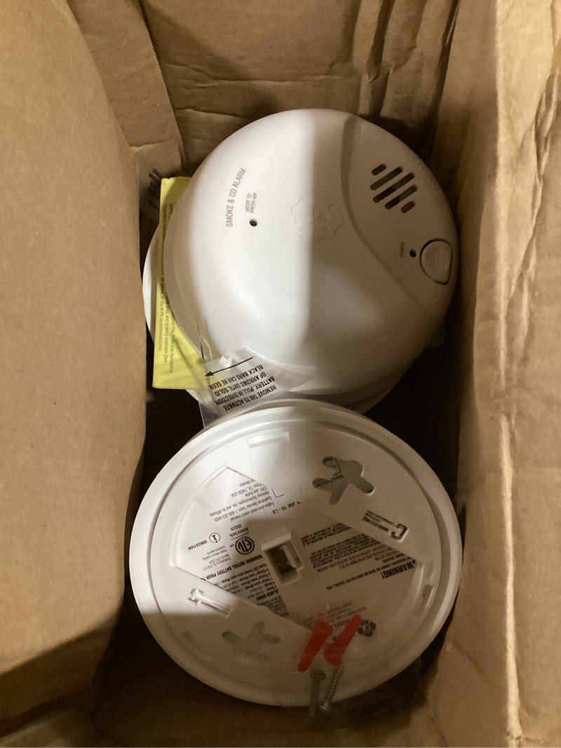 Condition photo showing Good Condition for first alert smico100-ac interconnect hardwire combination smoke & carbon monoxide alarm with battery backup - 3 pack 3-pack precision detection smico100-ac