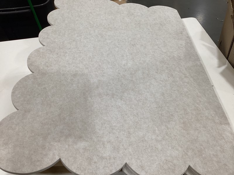 Condition photo showing Good Condition for mooliwe scalloped felt bulletin board 48 x 36 inches foldable beige pin cork board alternative for wall, 4' x 3' trifold picture vision self adhesive bulletin decorative scalloped 47.2" x 35.4" beige