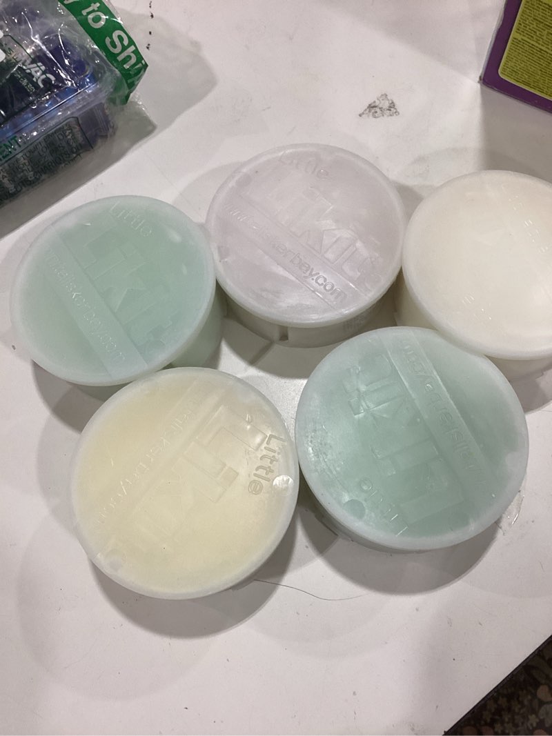 Condition photo showing Good Condition for little likits assorted multipack