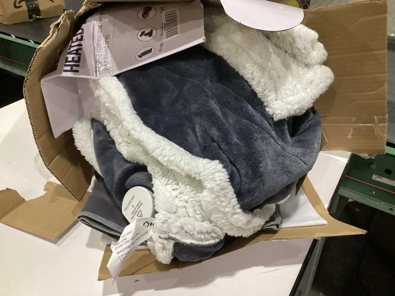 Condition photo showing Good Condition for Wearable Heated Blanket with Foot Pocket, Electric Wearable Throw Blanket with Sleeves, Hood, Portable Heated Blanket with 8 Heat Settings, 1-10 Hours Auto Shut-off, Gift for Family, Friends, 50*70" Grey