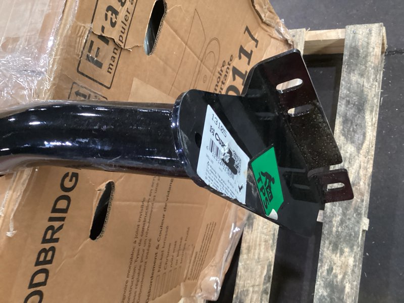 Condition photo showing As Is for curt 13105 class 3 receiver hitch