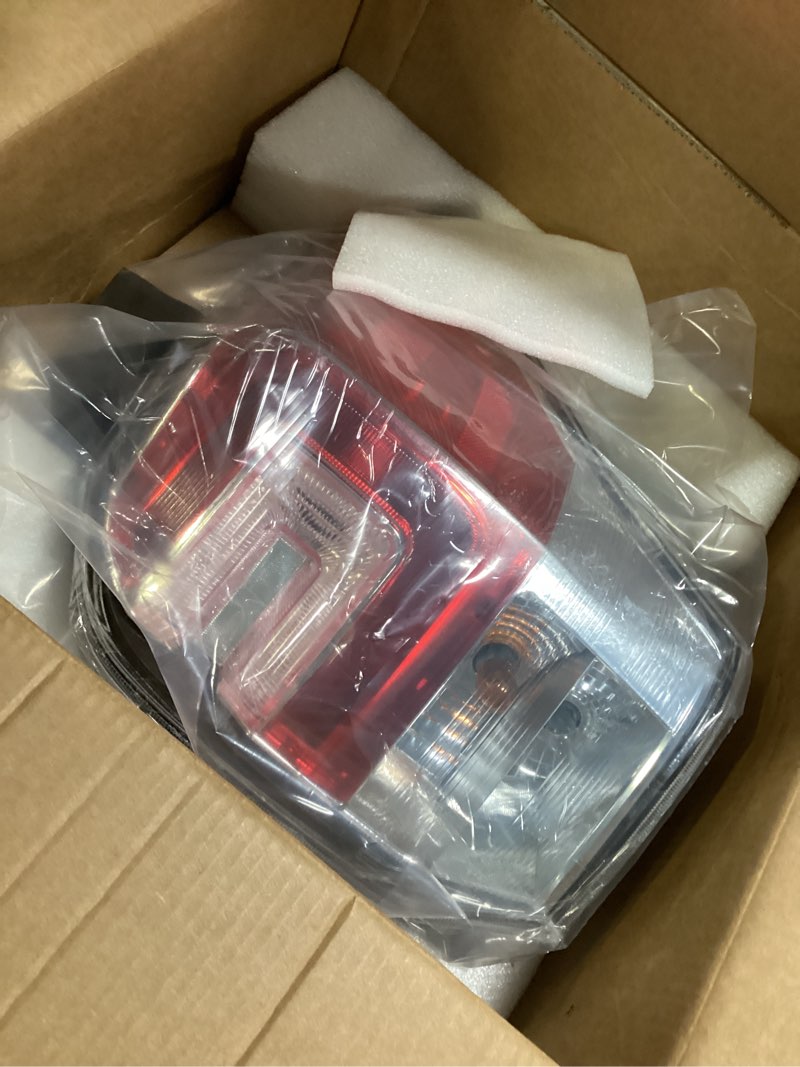 Condition photo showing Good Condition for labwork Passenger Side Tail Light Replacement for Subaru Forester 2017 2018 Rear Tail Lamp Assembly RH Right Side 84912SG141