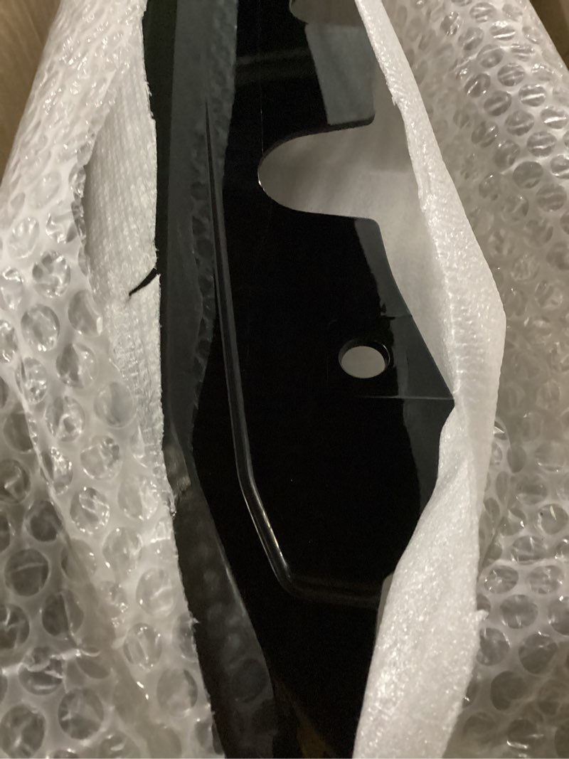 Condition photo showing Good Condition for W/Camera Hole Glossy Black Front Grille Grill Compatible with 2020-2023 GMC Sierra 2500HD 3500HD Denali 84656390 Mesh Glossy Black