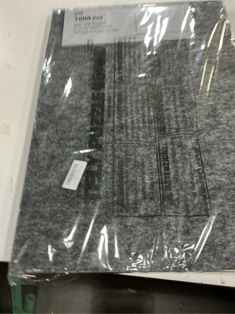 Condition photo showing New/Like New for tely foldaway puzzle board felt mat for up to 1000 pieces of jigsaw puzzle, foldable for easy storage, portable puzzle pad, (black/9mm thickness) large
