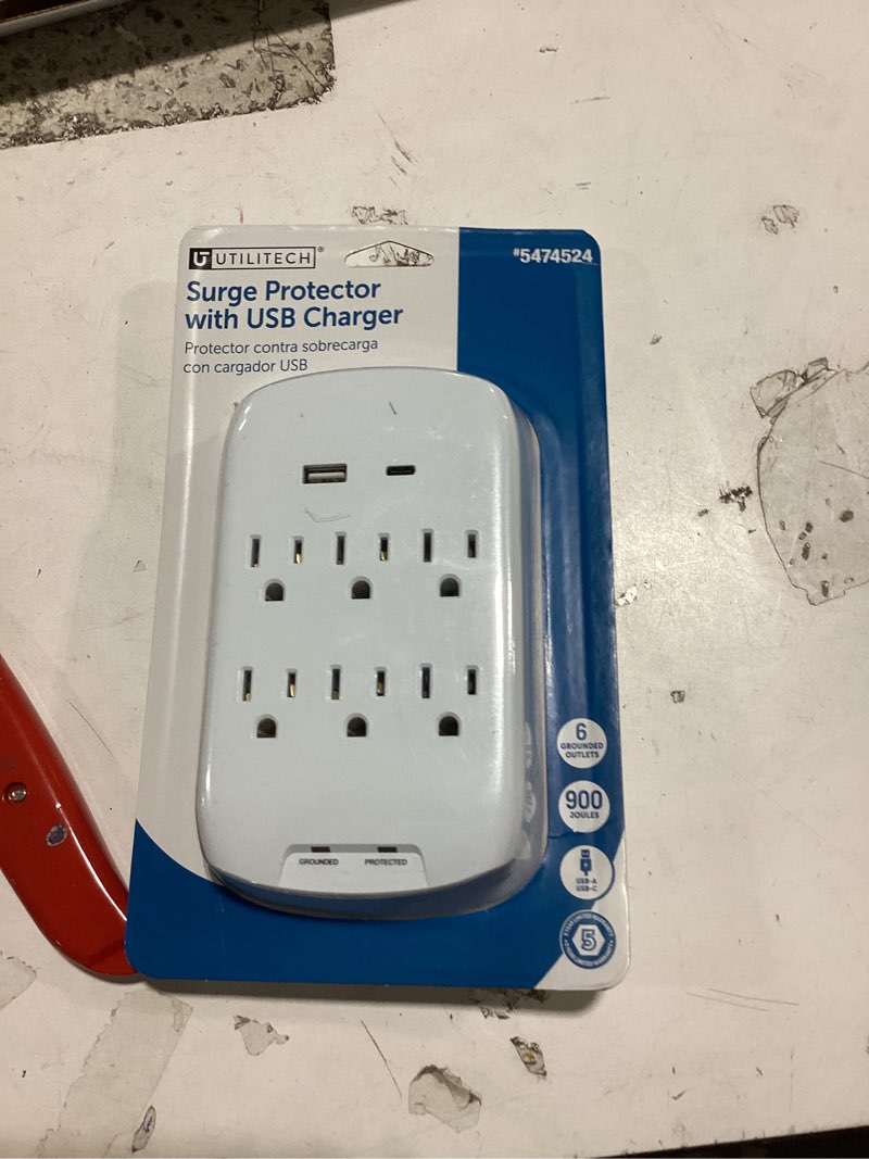 Condition photo showing Good Condition for utilitech 6 -outlet 900 joules 1875 -watts 1875va white indoor usb ac surge protector