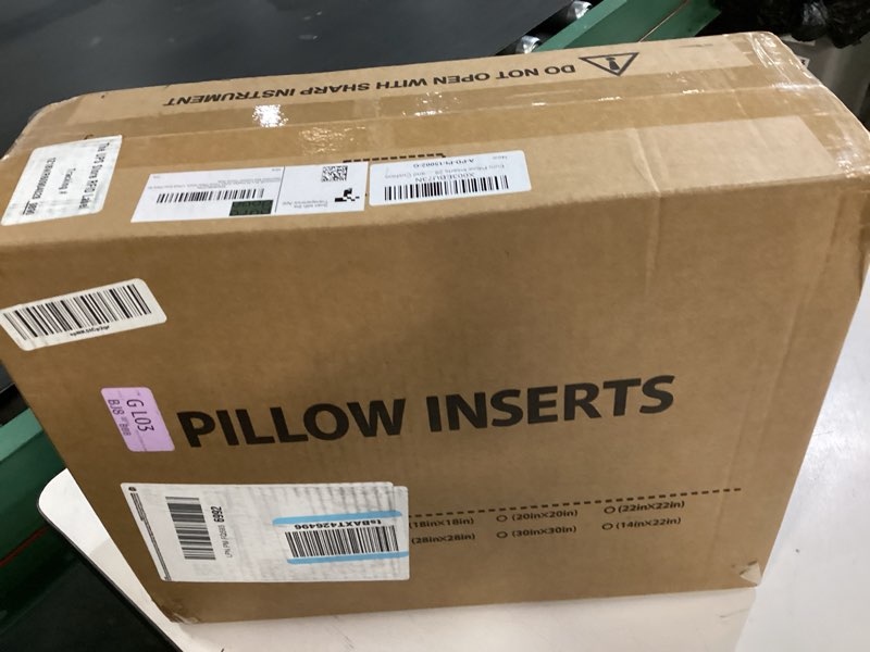 Condition photo showing New/Like New for puredown® 28 x 28 Feather Down Throw Pillow Insert, 1 Pack Euro Pillow for Decorative Bed Cushion Couch Sofa 28x28 Inch 1