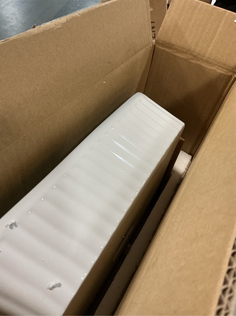 Condition photo showing Good Condition for malacasa 4.4 qt baking dish, 9x13 large casserole dish for oven, ceramic baking pan, rectangular lasagna pan deep with handles for baking, durable microwave oven safe, wedding gift,white, series bake-bake white 4.4 qt