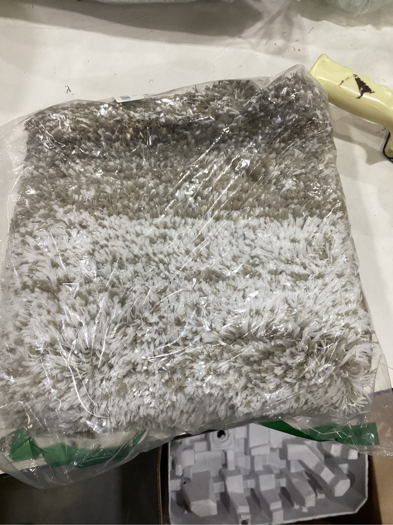 Condition photo showing New/Like New for OLANLY Bathroom Rugs Mat 30x20, Extra Soft Absorbent Microfiber Bath Rugs, Rubber Backing, Quick Dry, Machine Washable Bath Mats for Bathroom Floor, Tub and Shower, Home Decor Accessories, Coffee 30" x 20" Coffee