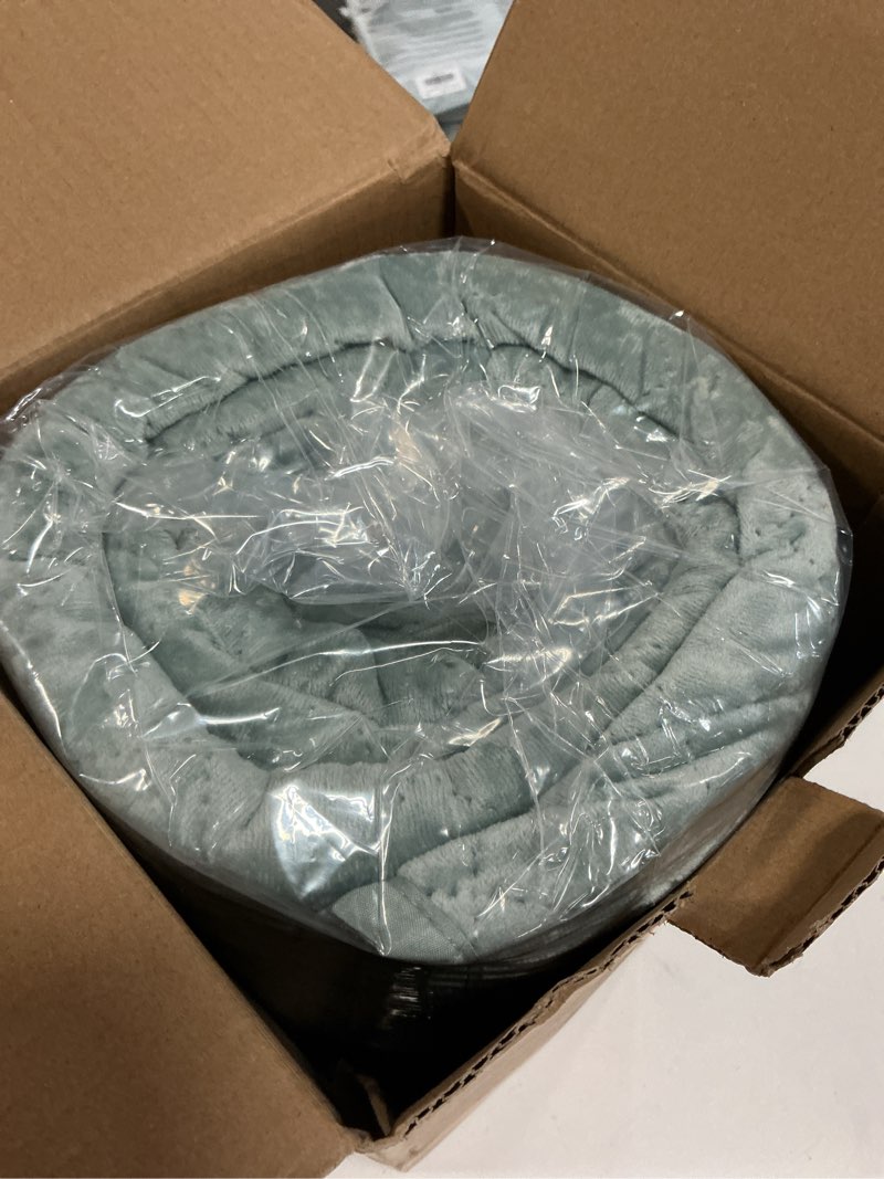 Condition photo showing New/Like New for luxury velvet king quilt set, ultra soft lightweight velvet comforter set, oversized bedspread coverlet with 2 shams diamond pattern, for all season (aqua green) king (106"x96") aqua green- velvet