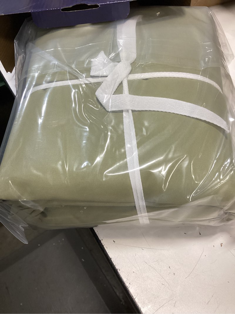 Condition photo showing New/Like New for sonoro kate bed sheet set super soft microfiber 1800 thread count luxury egyptian sheets 16-inch deep pocket?wrinkle and hypoallergenic-4 piece (sage, queen) sage queen-4 piece