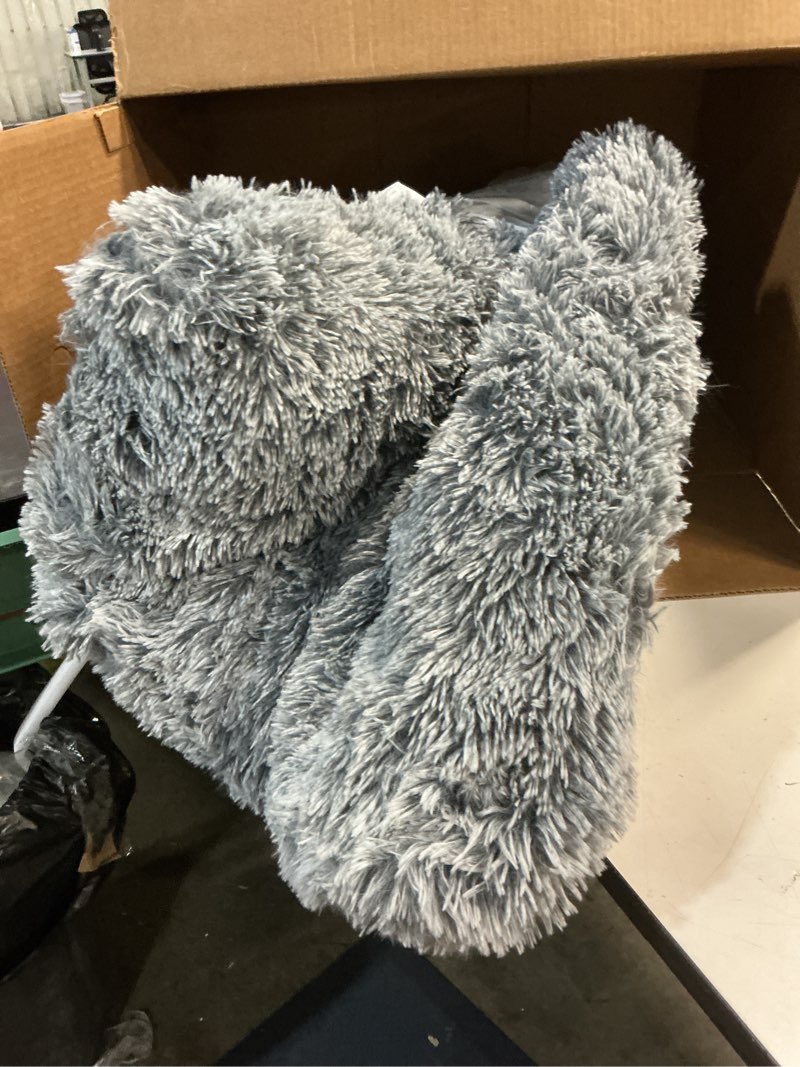 Condition photo showing Good Condition for Large Dog Bed Washable Cat Dog Mats Anti-Slip Bottom Beige Large 41''×27'' Pet Beds for Large Dogs