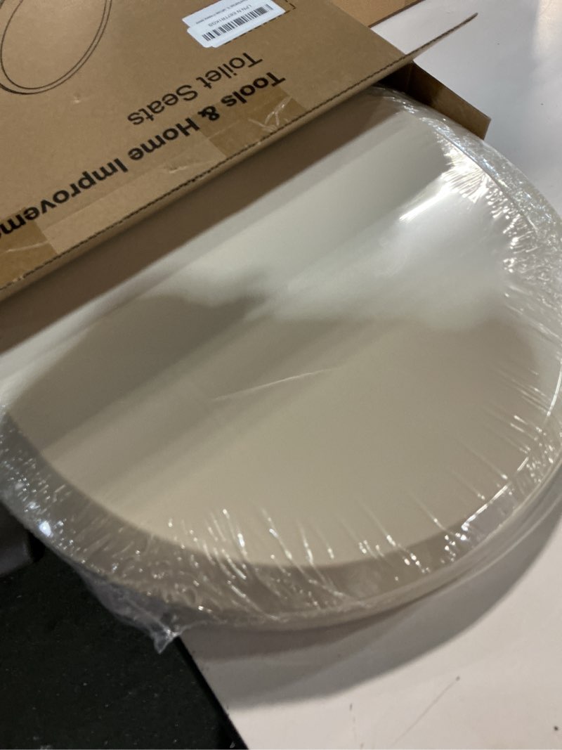 Condition photo showing New/Like New for aünsffer round toilet seat almond, toilet seat 16.5 inch soft close, premium pp material easy clean, b2b available, elegant design, almond almond round 16.5inch