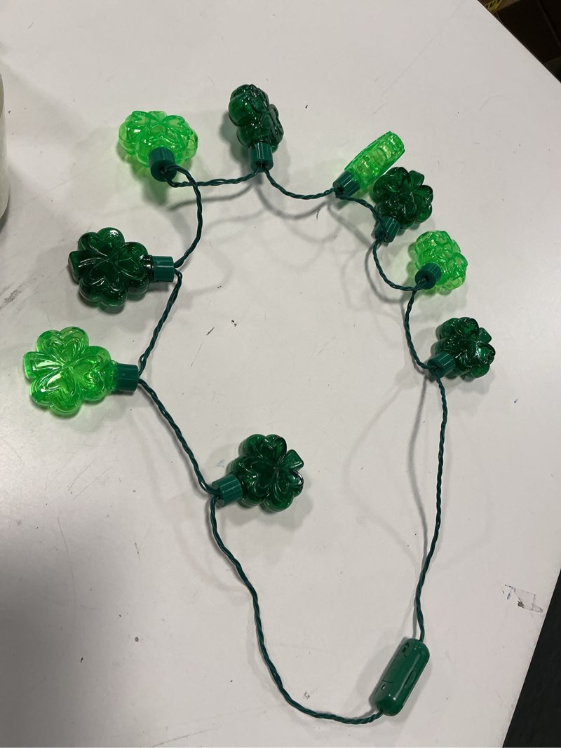Condition photo showing Good Condition for way to celebrate! light-up shamrock necklace - st. patrick's day (set of 7)