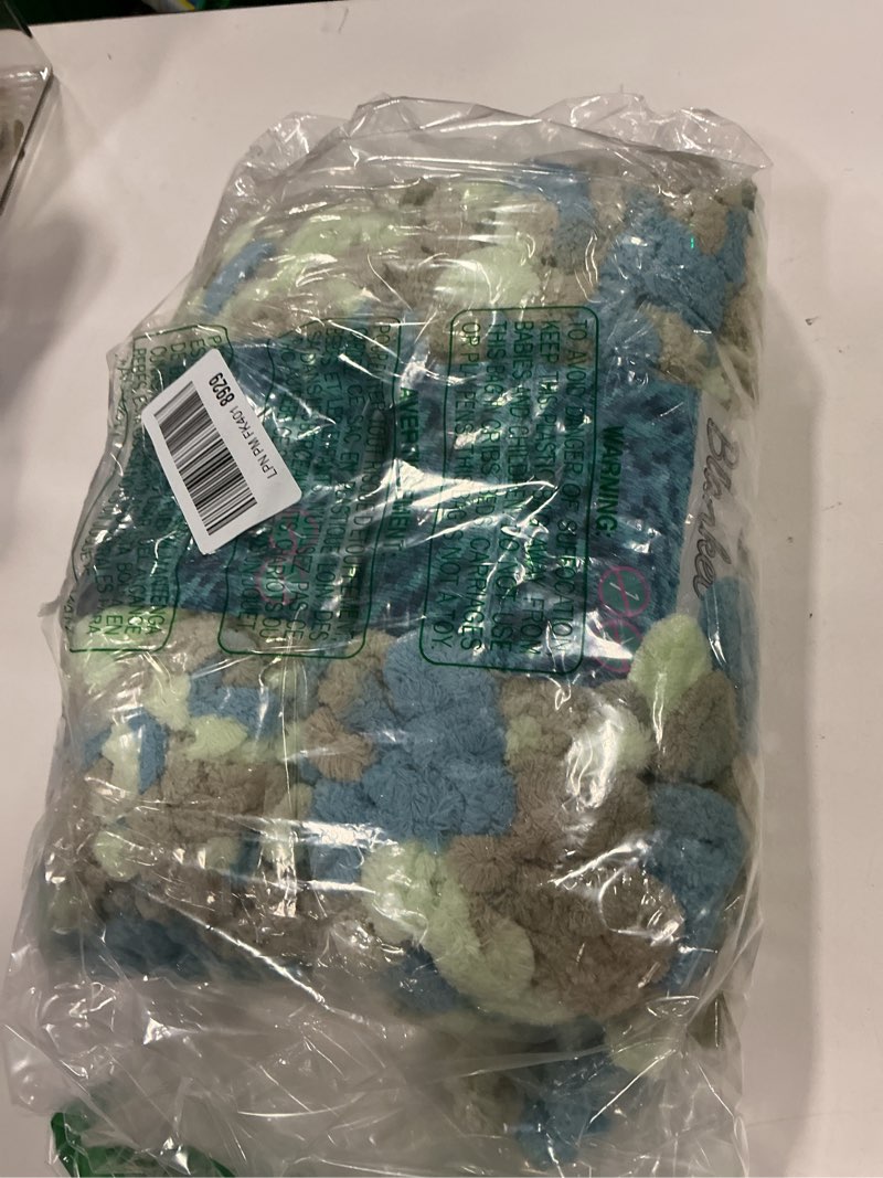 Condition photo showing New/Like New for Bernat Alize Blanket Sprouts Yarn - 2 Pack of 180g/6.4 oz - 100% Polyester - #7 Jumbo - 18 Yards - Chunky Yarn for Hand Knitting/Crochet